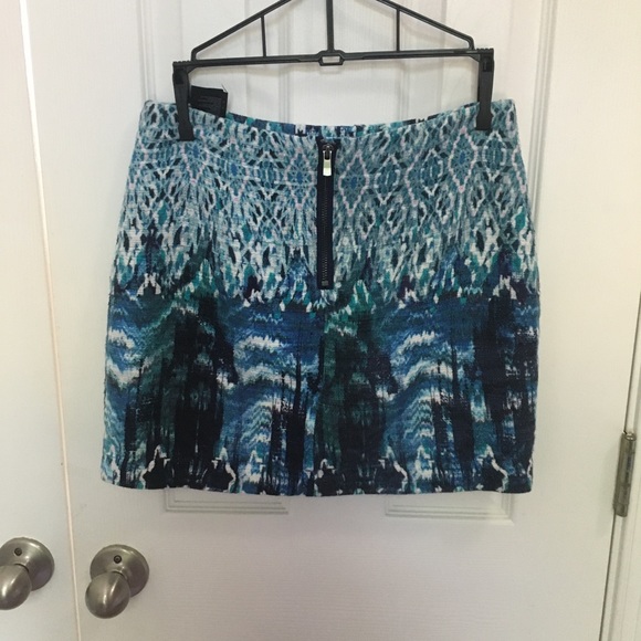 Navy teal white patterned skirt - Picture 3 of 3